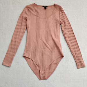 Forever 21 long sleeve pink ribbed bodysuit Medium